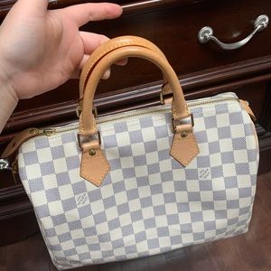 Authentic LV speed 30